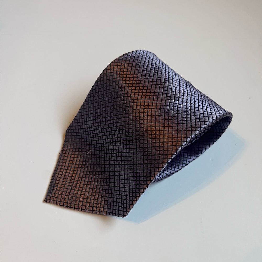 Geoffrey Beene Silk tie purple lilac metallic sheen finish